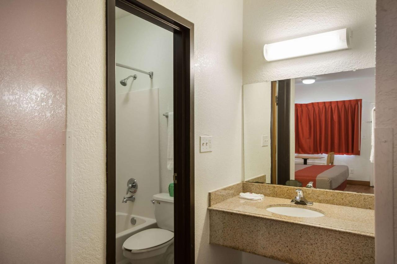 Motel 6-Humble, Tx Exterior photo